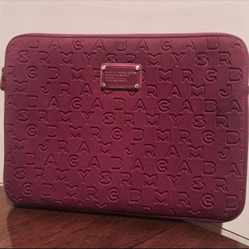 Marc Jacobs 13' in laptop case